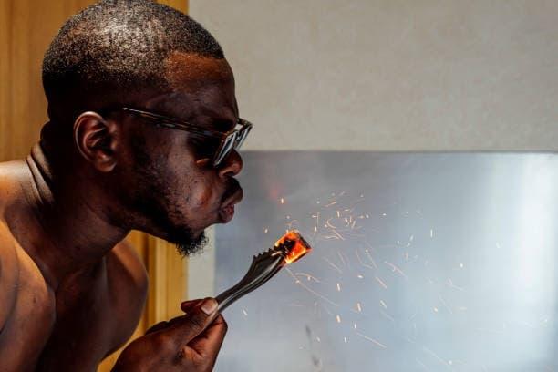 e sigara likit sıçratma neden olur ve 6 etkili yöntemle evde nasıl önlenir